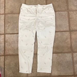 Seven7 Women's Cream Jeans with Floral Accents